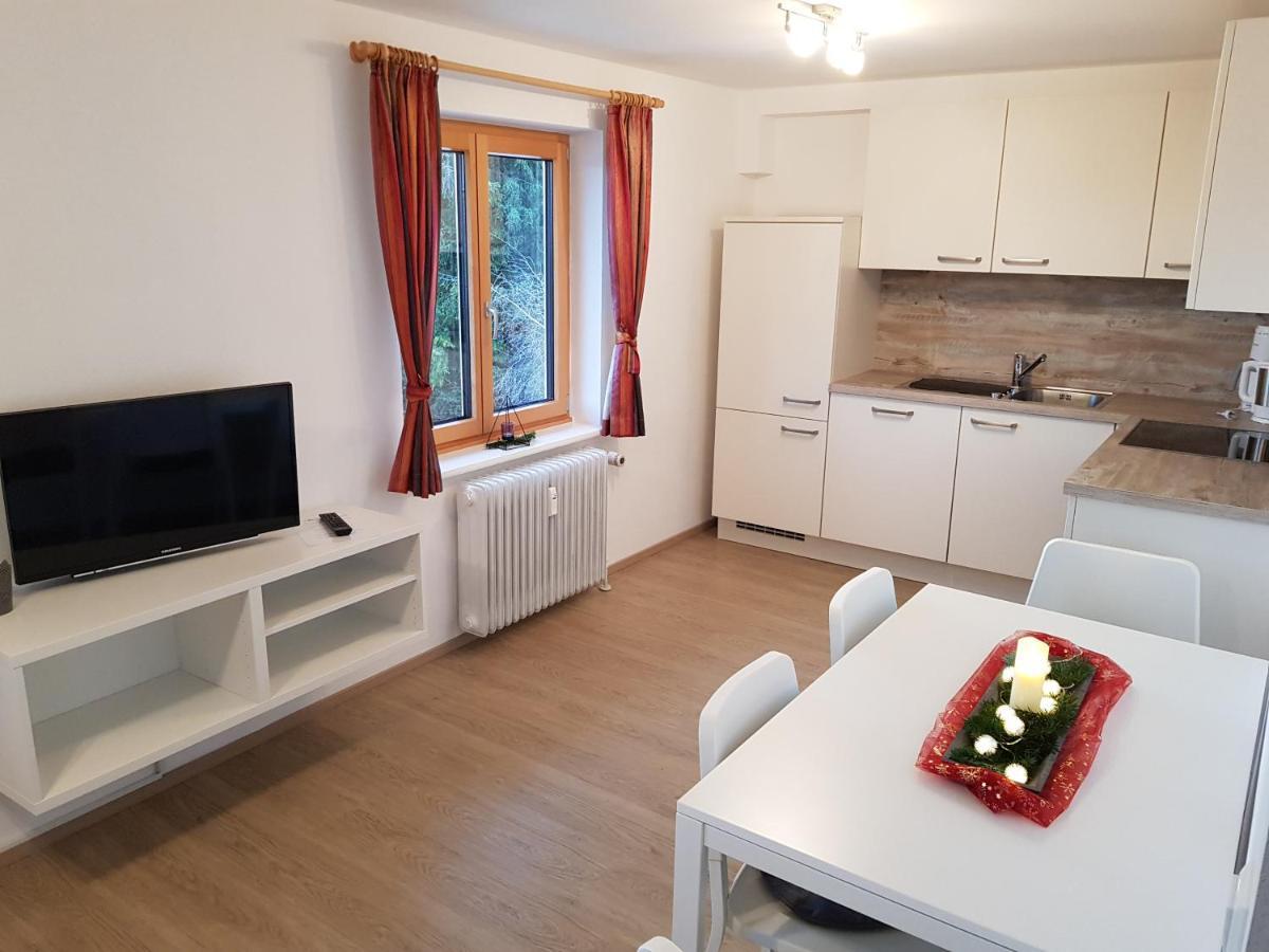 Schoenblick Hotel Garni Ferienwohnungen Лінденберґ-ім-Альґой Екстер'єр фото