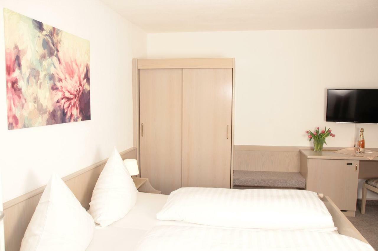 Schoenblick Hotel Garni Ferienwohnungen Лінденберґ-ім-Альґой Екстер'єр фото