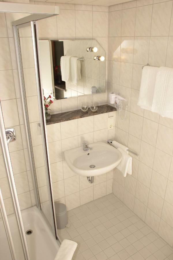 Schoenblick Hotel Garni Ferienwohnungen Лінденберґ-ім-Альґой Екстер'єр фото