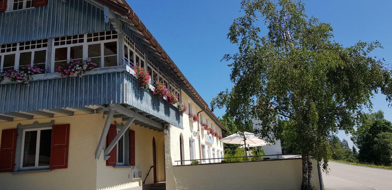 Schoenblick Hotel Garni Ferienwohnungen Лінденберґ-ім-Альґой Екстер'єр фото