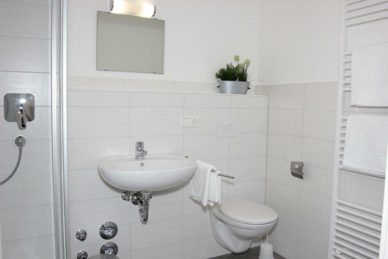 Schoenblick Hotel Garni Ferienwohnungen Лінденберґ-ім-Альґой Екстер'єр фото